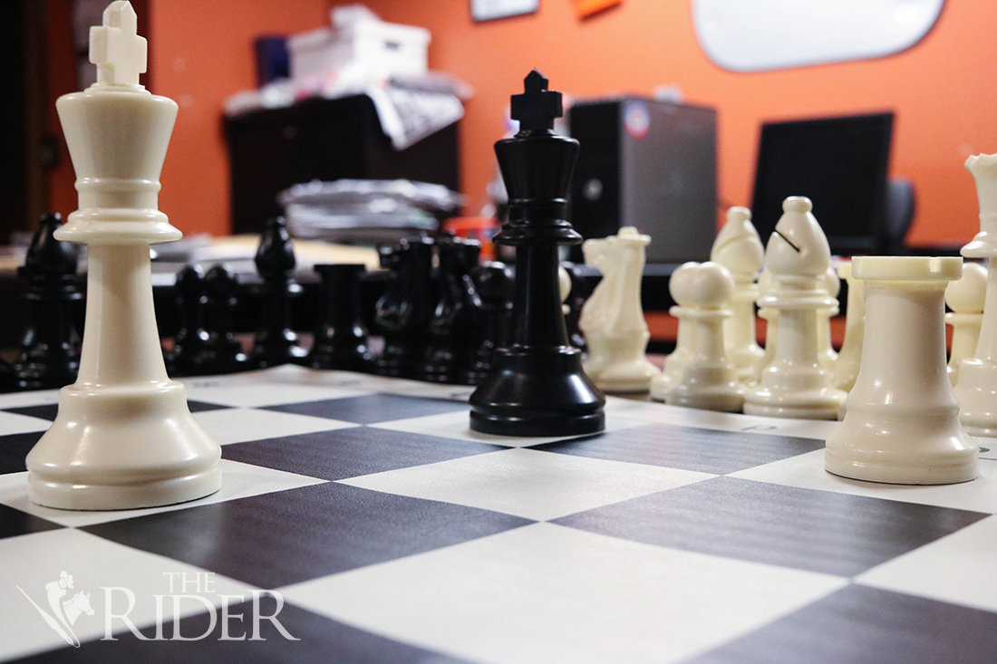 Lesson 3 – How to checkmate your opponent's king –