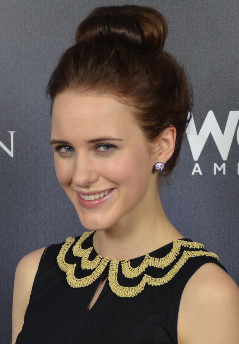 800px-Rachel_Brosnahan_July_9,_2014_(cropped)