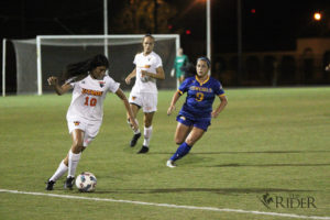 Womensoccer3_0910WEB