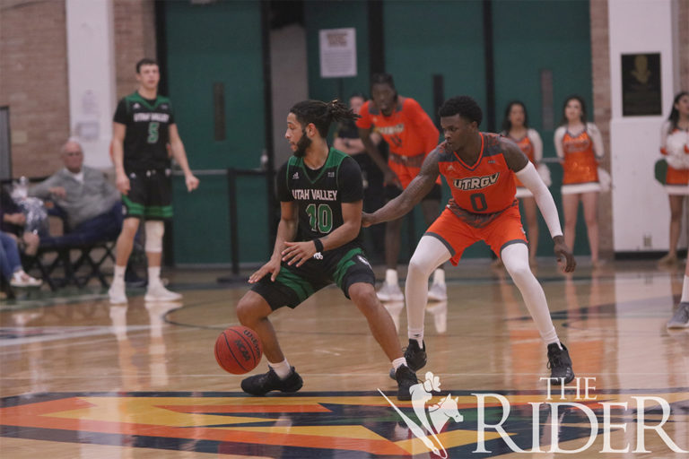 MBasketballADV0210_WEB