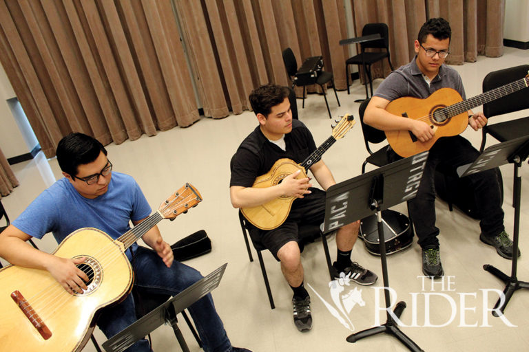 Mariachi0224(1)