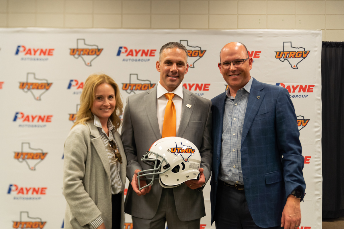 FootballCut0117-OL-2 FootballCut0117-OL-2