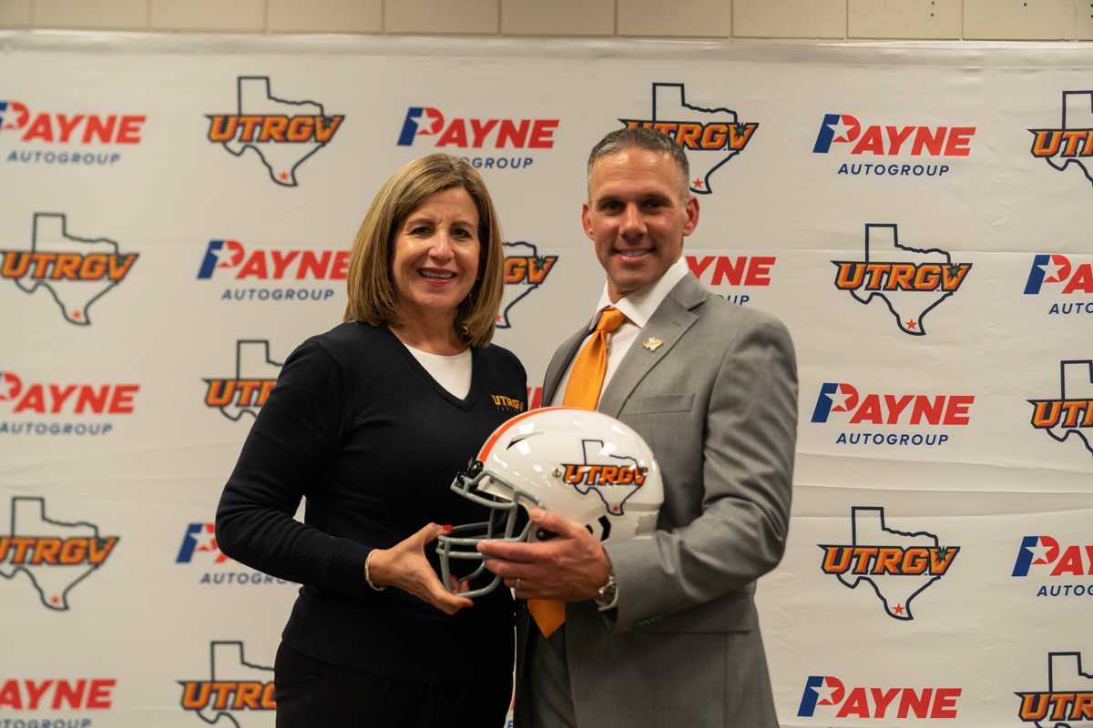 FootballCut0117-OL-3 FootballCut0117-OL-3