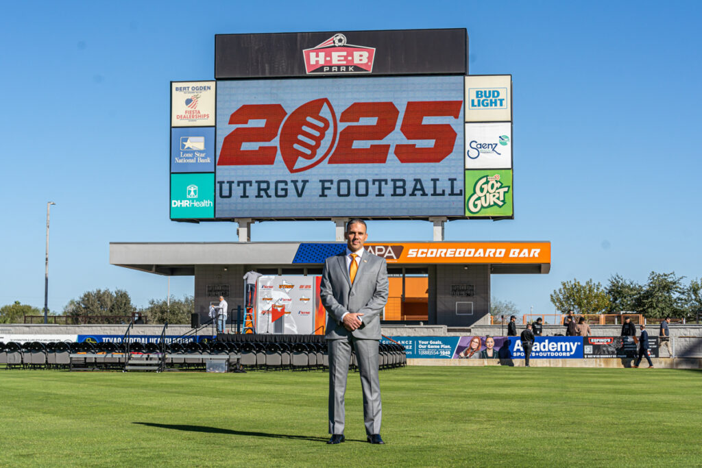 FootballCut0206-OL-1