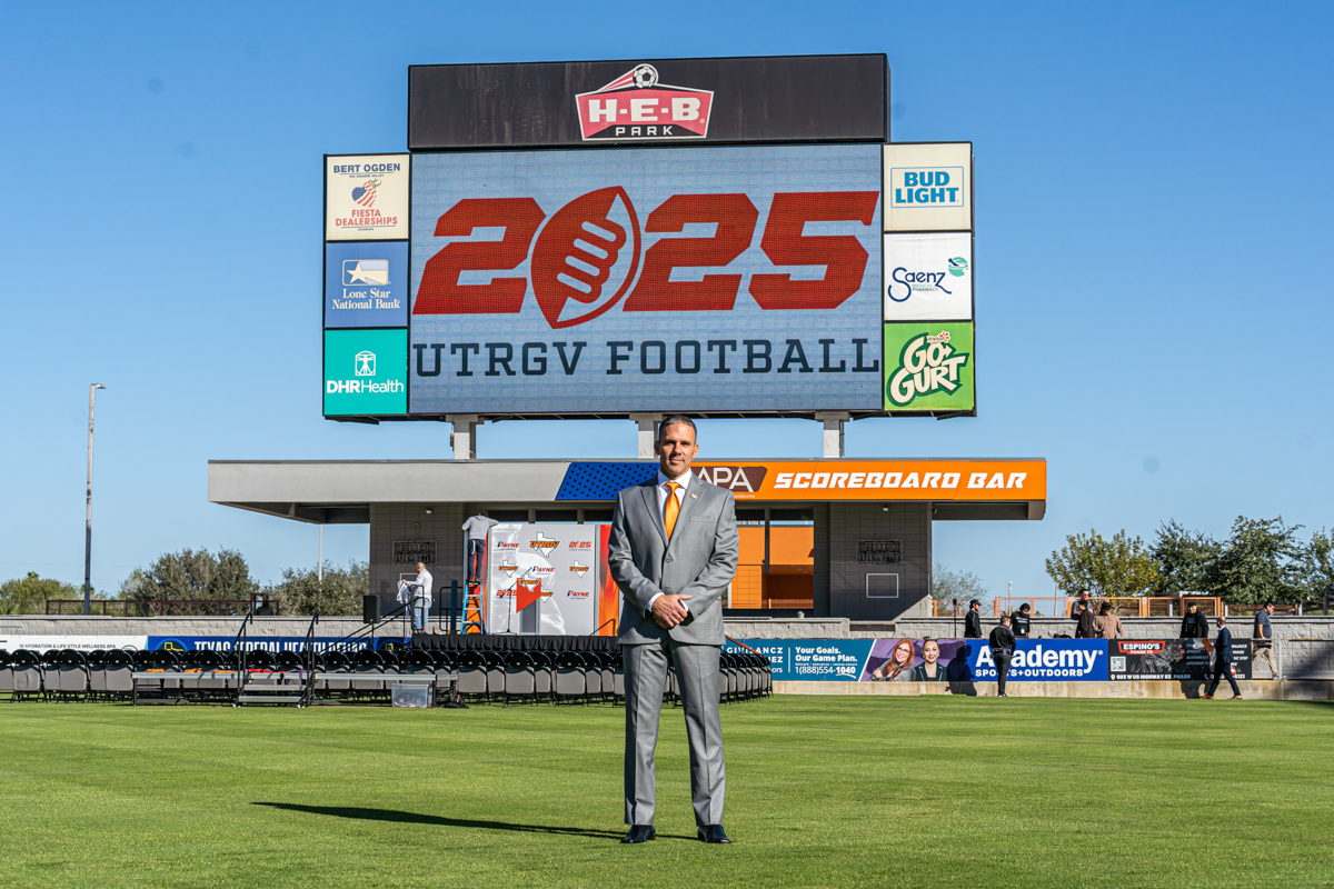 FootballCut0206-OL-1