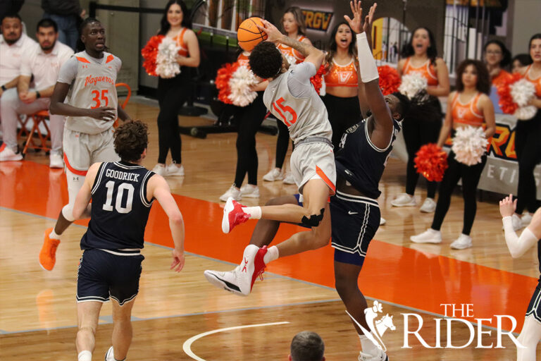 MBasketballcut0125 5