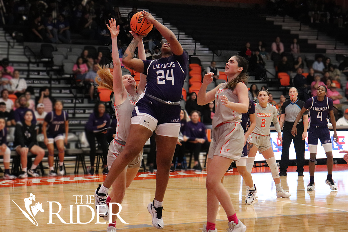 WBasketballcut0212 5