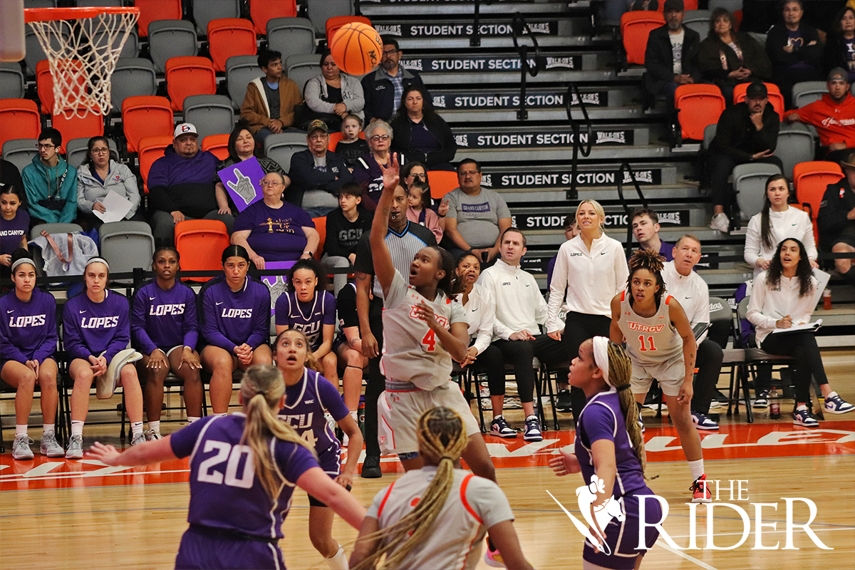 WBasketballcut0304 2 WBasketballcut0304 2