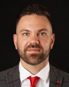 Dustin Yoder Headshot