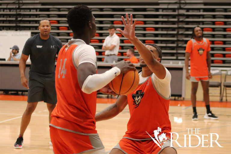 MBasketballcut1014 4