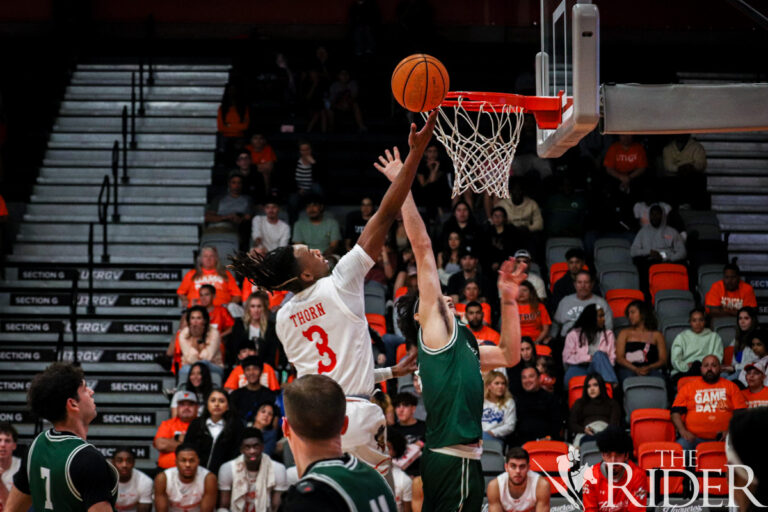 MBasketball1125-OL-RIGHT-7